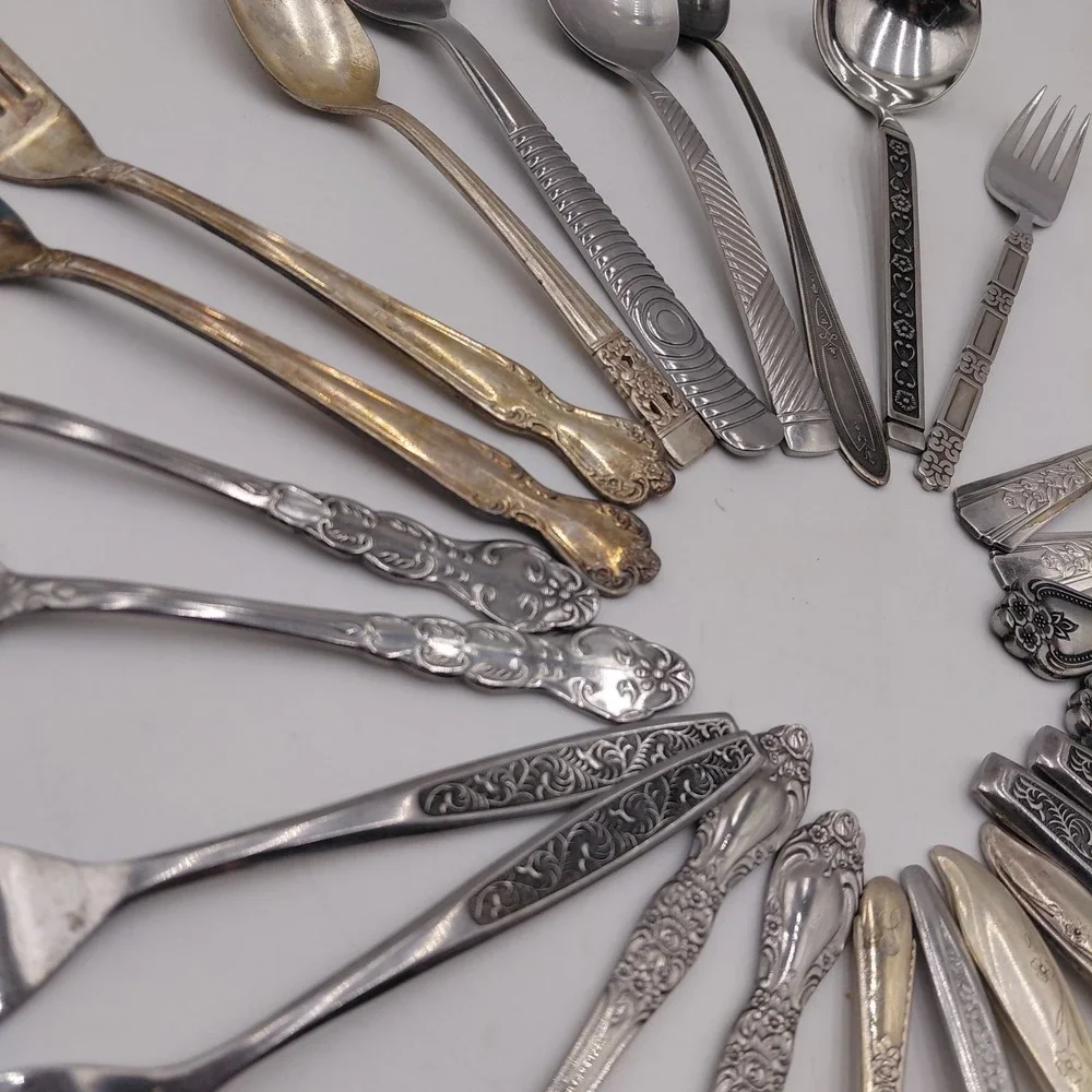 Vtg Flatware Mixed Lot 24 Ornate Fancy Patterns Silverware Jewelry Art Geometric
